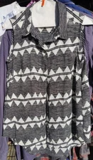 H&M Sleeveless Chiffon Long Blouse Black White Size 4