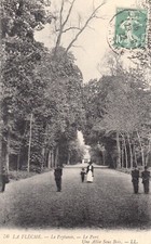 Carte postale ancienne SARTHE LA FLECHE 56 LL le prytanée le parc timbrée 1922