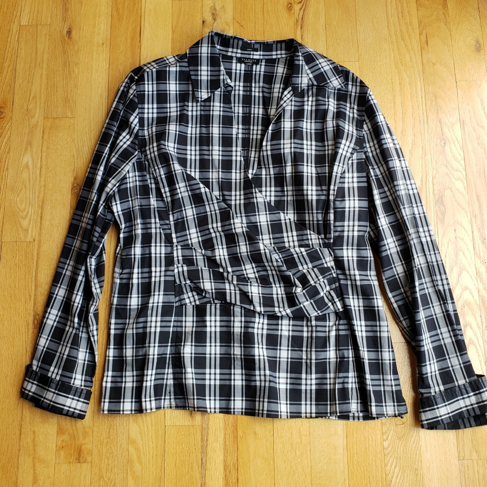 Talbots stretch black white plaid V-neck collar c… - image 1