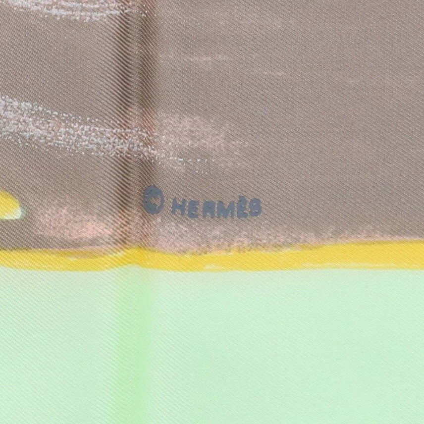 Hermes Large Scarf Carre 90 Smiles in Third millenary Silk r0_0209 thumbnail 6