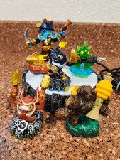 Skylanders portal for Xbox 360 with 5 Figures