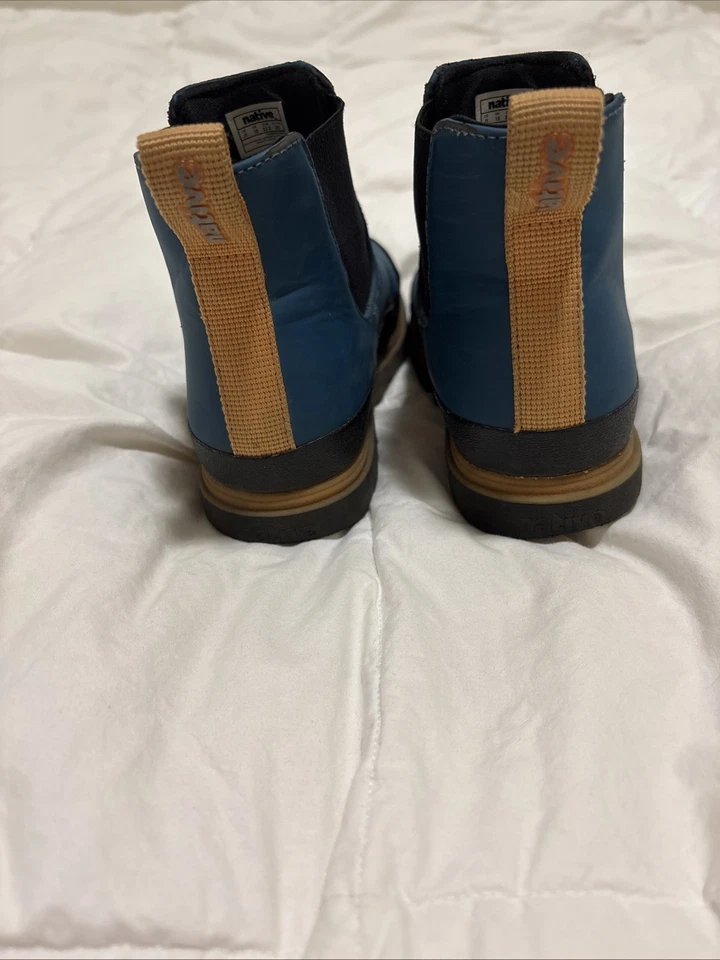 Native Shoes Niños Z5652* Niños Negro Kensington Treklite WP Botas Talla J1 Foto 3 de 4