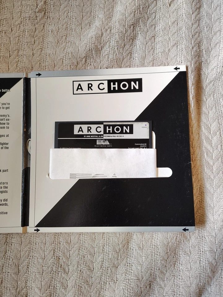 Archon: The Light and the Dark, Commodore 64, Disk, Electronic Arts, 1983 - Image 4 of 4