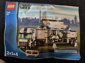 LEGO 3182 CITY Airport Vintage Airplane Pilot Classic Set
