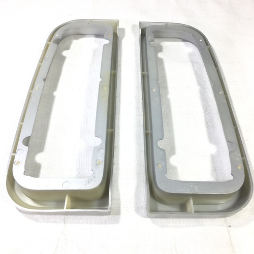 Rear Lamp Frame Pair For Toyota Hilux RN20 RN25 Truck Pickup 1974 - 1978 - Picture 8 of 8