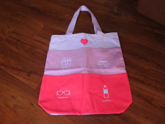 beach tote with pockets