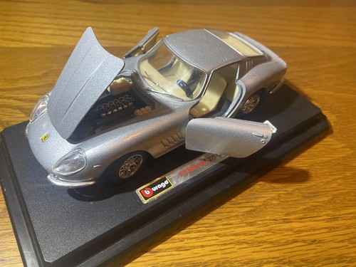 Burago 1966 Ferrari 275 GTB 4 SILVER 1:24 scale Die-cast Model Italy