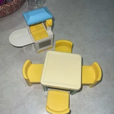 Vintage Little Tikes Kitchenette & Table w  4 Yellow Chairs