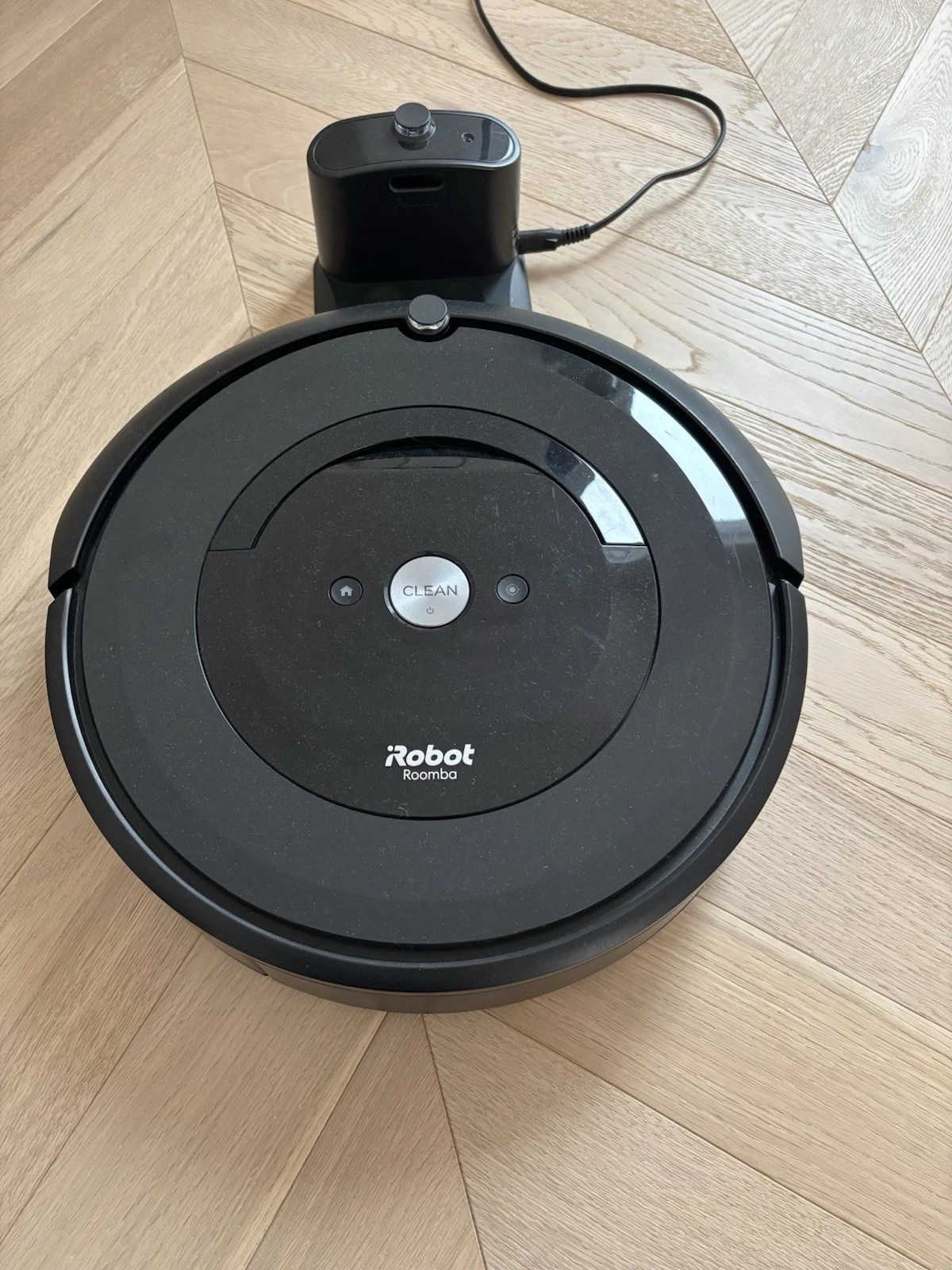 iRobot Roomba E5 Black Vacuum Cleaner