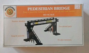 Bachmann Plasticville Pedestrian Bridge HO Scale #45172 NRFB toy model train acc