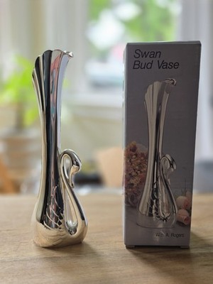 Vintage Oneida Silverplate Swan Bud Vase 7'' Fluted Art Deco NIB Original Box
