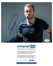 Jai Courtney Signed Autographed 8x10 Photo Hot Sexy Gay ACOA