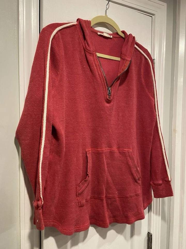 Sudadera con capucha manga larga tejida gofre roja talla 1X tallada con volantes Foto 3 de 4