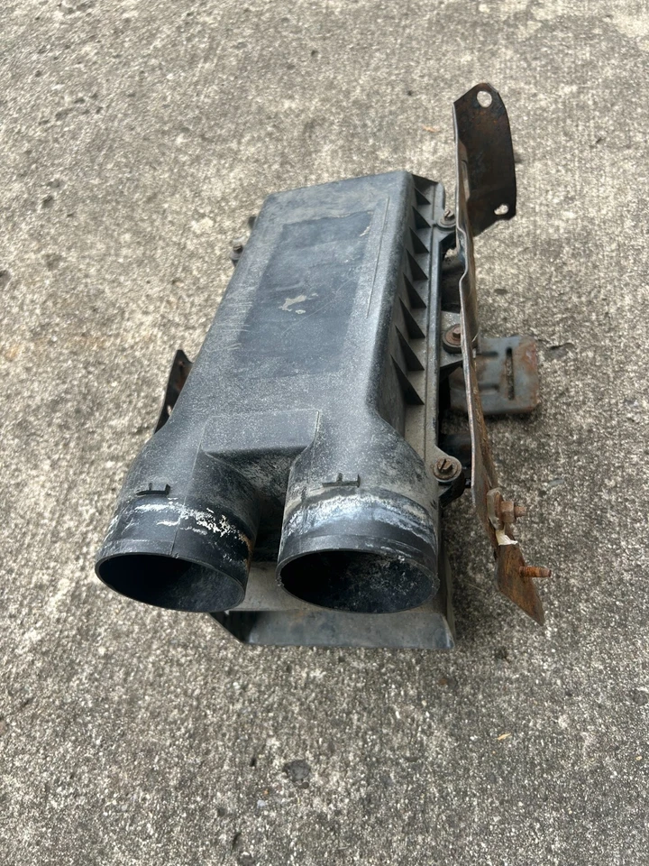 Filtro de aire Ford Bronco/F-150/250/350 1994-1997 OEM F4TZ9600C Ford 5,0 5,8 7,5 Foto 2 de 4