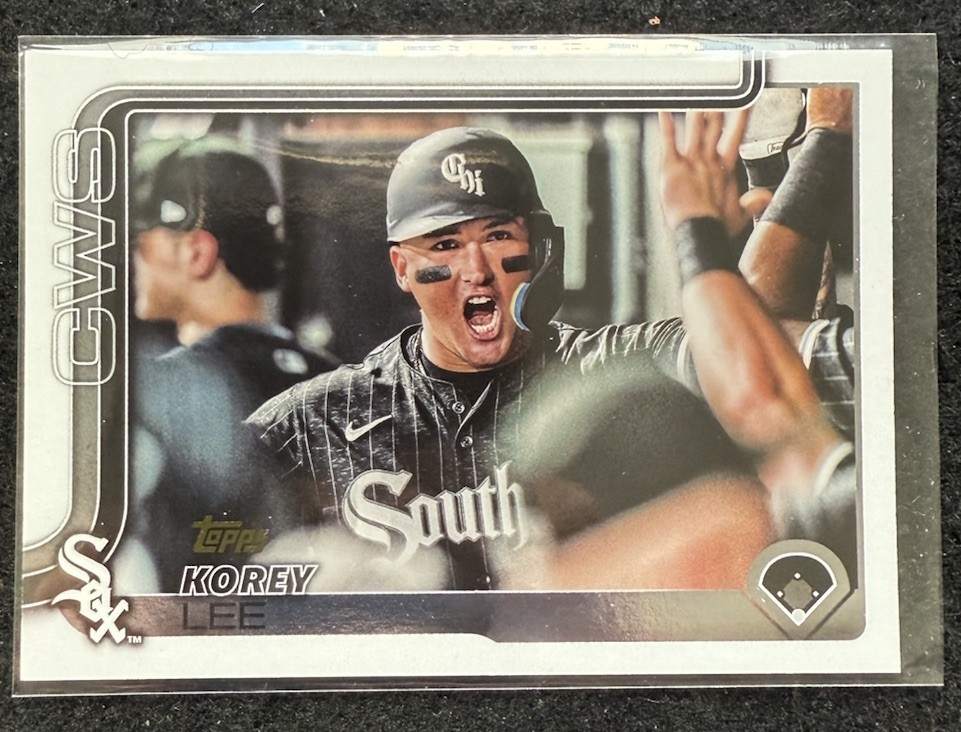 2025 Topps Series 1 Korey Lee #257 Golden Mirror Image Variation SSP White Sox