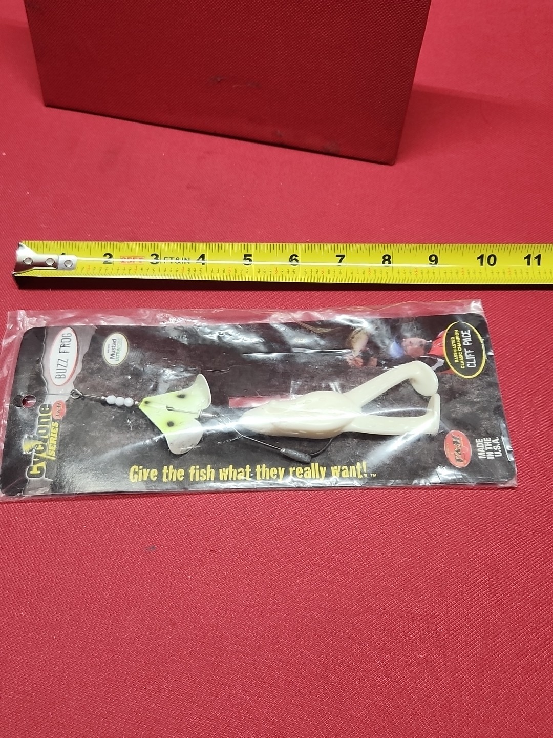 Vintage RARE Cyclone Series BUZZ FROG Buzzbait WHITE / WHITE "GHOST" NEW Orignal - Image 11