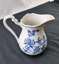 Porzellan Kännchen Czechoslovakia mit Zwiebelmuster ca. 15 cm