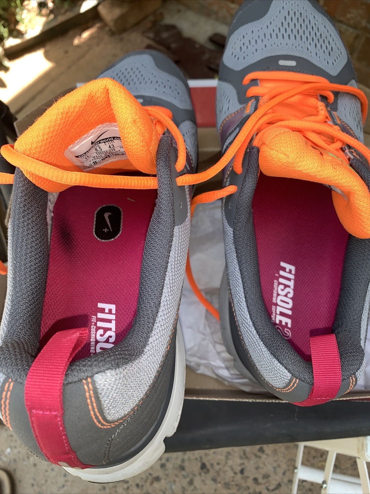 SAOLA Scarpa da corsa NIKE donna running taglia 11 trail 29 fit suola