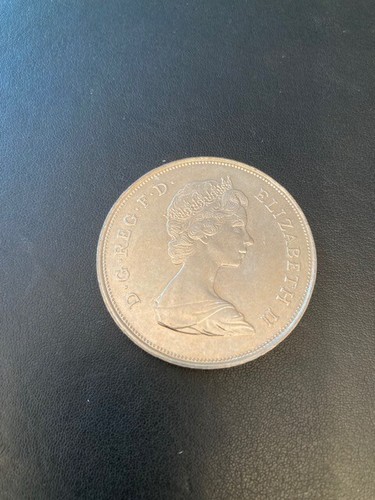 Charles and Diana Royal Wedding Commemorative Crown coin - Picture 3 of 4