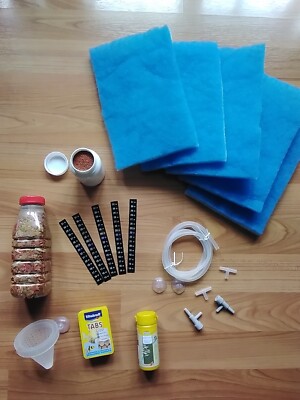 Fischfutter,Tabletten Tabs Vitakraft,Filtervlies 5x,Thermometer5x,Futterkorb usw