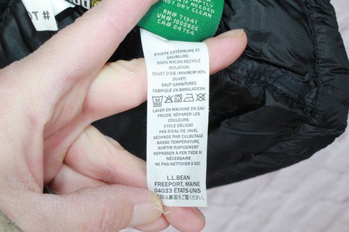 LL Bean Women's Ultralight 850 Down Hooded Jacket Black Size XS Pet - Picture 9 of 12