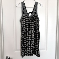 American Eagle (M) Black Floral Shift Above Knee Dress