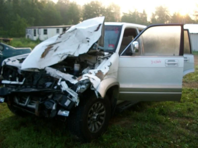 Driver Rear Side Door With Fender Flare Fits 98-02 ISUZU TROOPER 217429 Foto 3 de 4