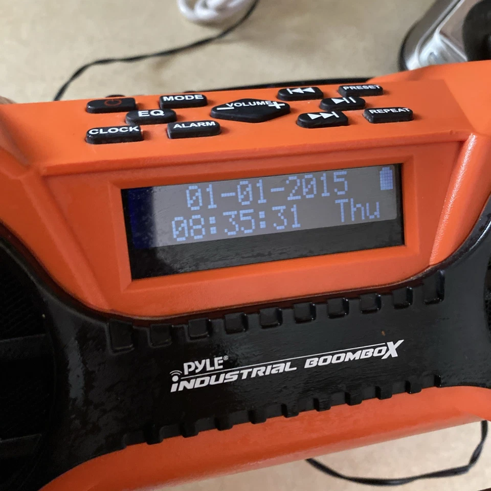 Pyle Audio PJSR350 坚固便携式作业现场蓝牙扬声器 带调频收音机 橙色 — 第 2/4 张图片