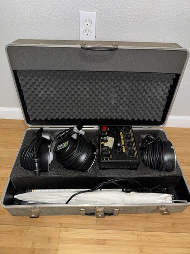 Novatron V600 3 Light Studio Photography Light/Flash Head Kit with Accessories