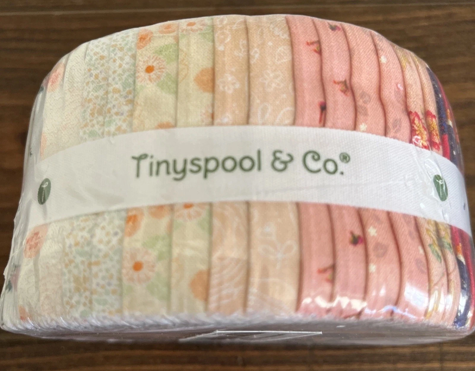 Tinyspool & Co Jelly Roll Quilting Fabric Waterlily Pond Floral 40 Precut Strips - product detail image 9