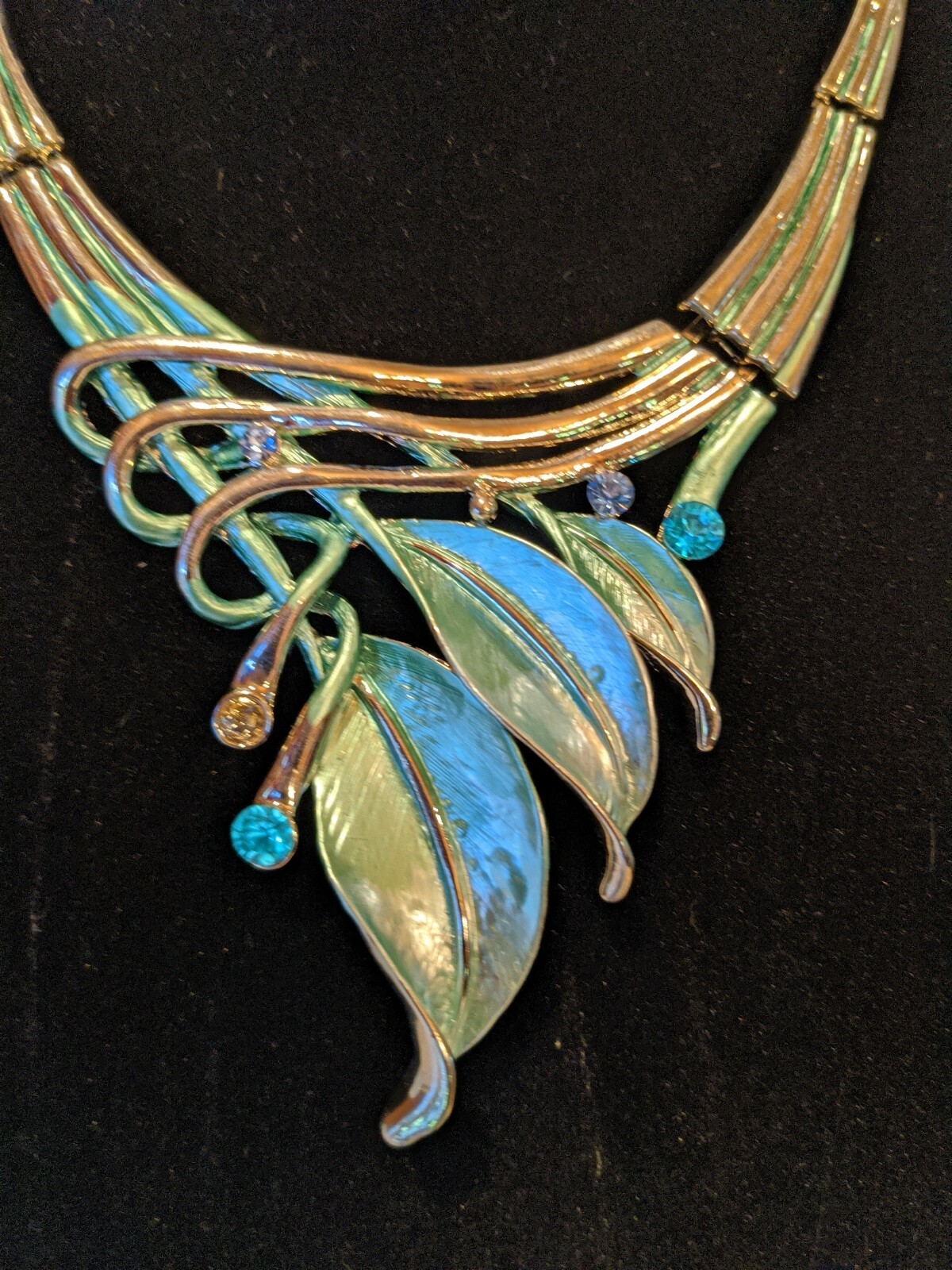 Silver Tone Leaf Statement Necklace - image 3