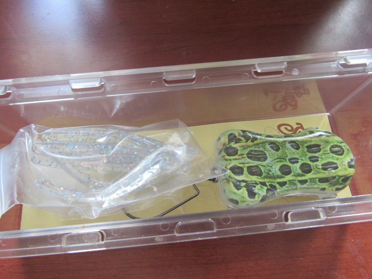 battery operated frog fishing lure Bite EM Solar Lures Topwater Vibrating Frog Bass Fishing Lure Green USA  Made!!!!