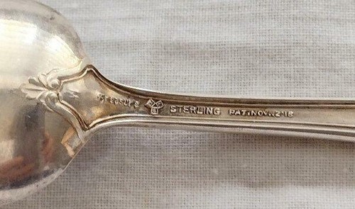 Vintage Lunt Chateau Thierry Sterling Silver Teaspoon Spoon - Picture 4 of 4