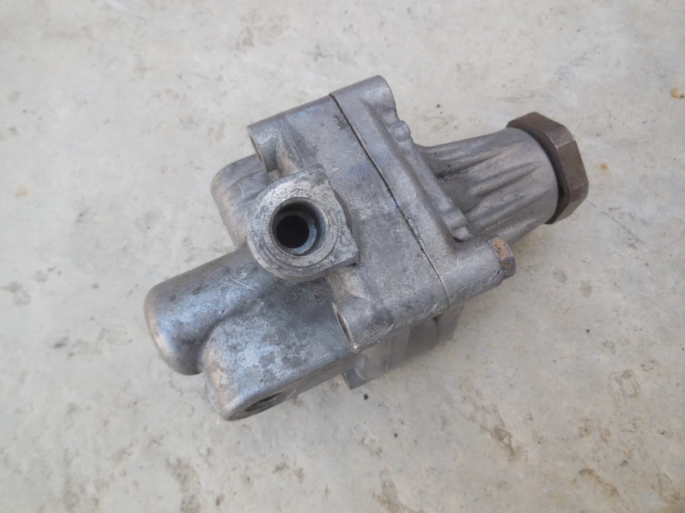 Bomba de dirección asistida Porsche 911 / 924 / 944 / 968 ZF # 3 C#11 7681 955 115 Foto 2 de 4