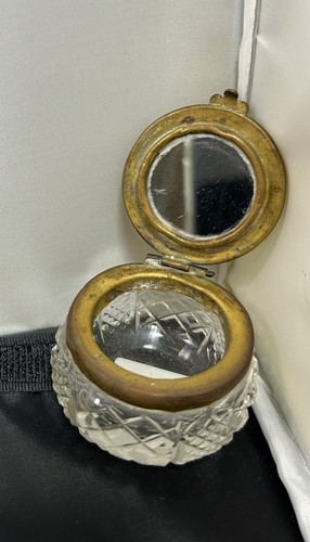 Antico vaso polvere cristallo taglio XIX-XX secolo con ottone e ritratto dipinto a mano - Foto 4 di 5