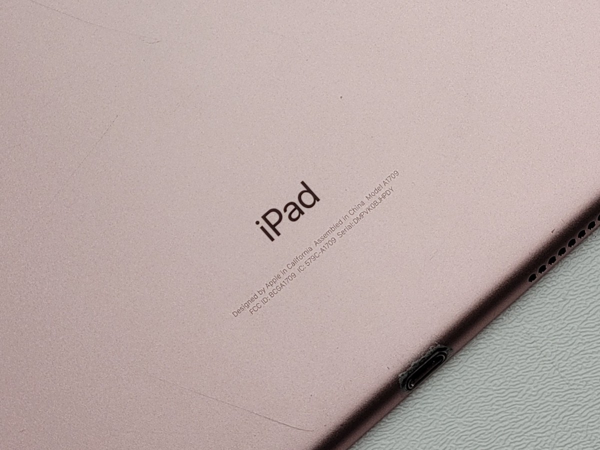 外観美品 Apple iPad 10.5インチ ジャンク (モデルA1709) ☆送料無料☆ジャンク☆A1709 iPad Pro 10.5 インチ Wi-Fi + Cellular