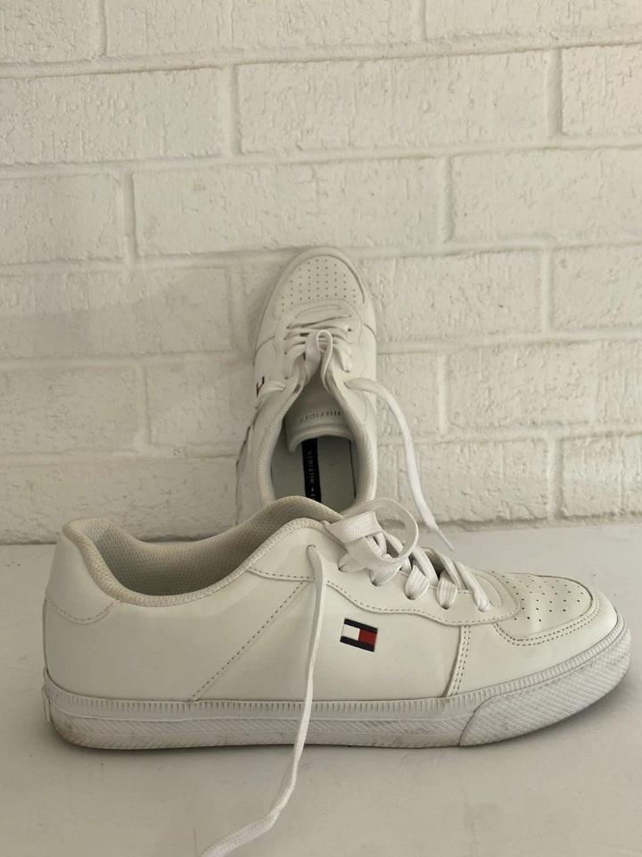 Tommy Hilfiger Mujer 7.5 Blanco Zapatillas bajas Zapatos Informales TWLELIN-R Sin Caja Foto 2 de 4