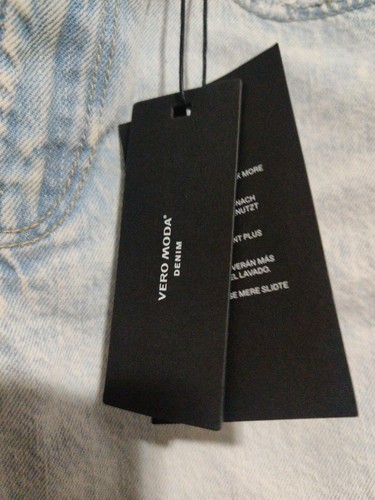 Women's Vero Moda Carla Destroyed High Rise Shorts size small - 第 2/5 張圖片