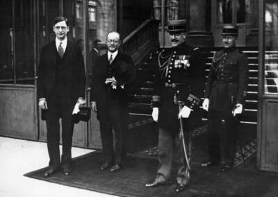 Irish President Eamon de Valera pictured steps Elysee Palace Paris- 1933 Photo