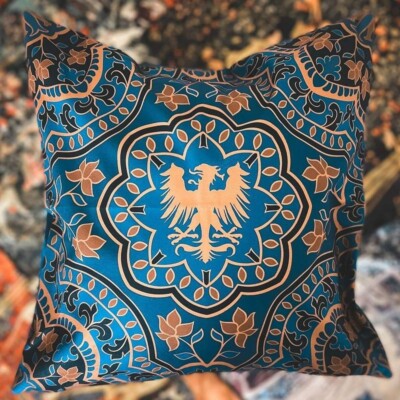 Wizarding Trunk Ravenclaw Common Room Throw Pillow Cover cushion House Pride NIP