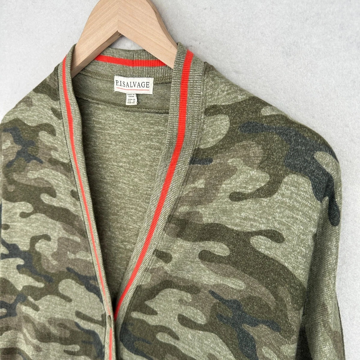 Oversized camo best sale cardigan