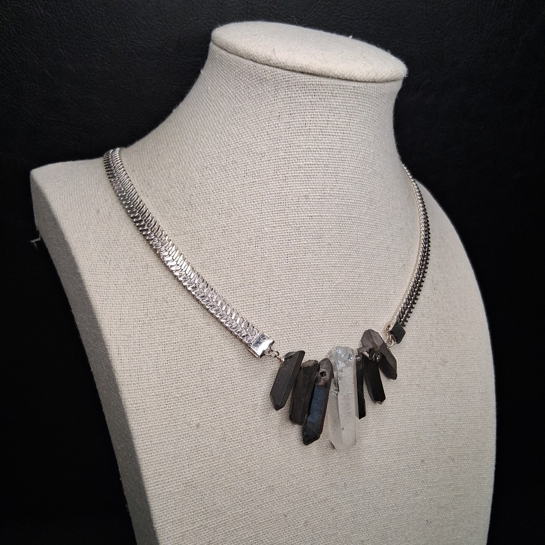  LUNA NORTE Malachite And Quartz Bib Necklace Silver Tone. 15.624