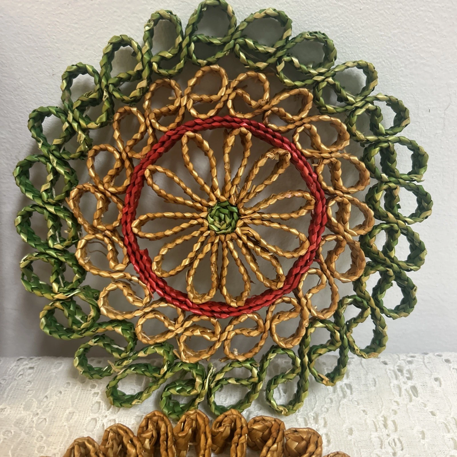 Vintage Hand Woven Straw Colorful Hot Pads Trivets Set Of 4 MCM 1970s Boho Retro image 4