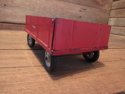 Vintage McCormick Red Barge Wagon With White Steel Rims Toy 1/16 - Picture 7 of 11
