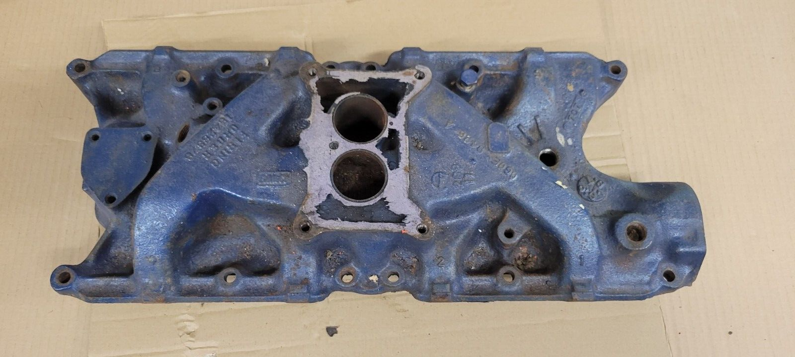 OEM 289 302 Ford 2 Barrel Intake Manifold Fairlane Comet Mustang C60E