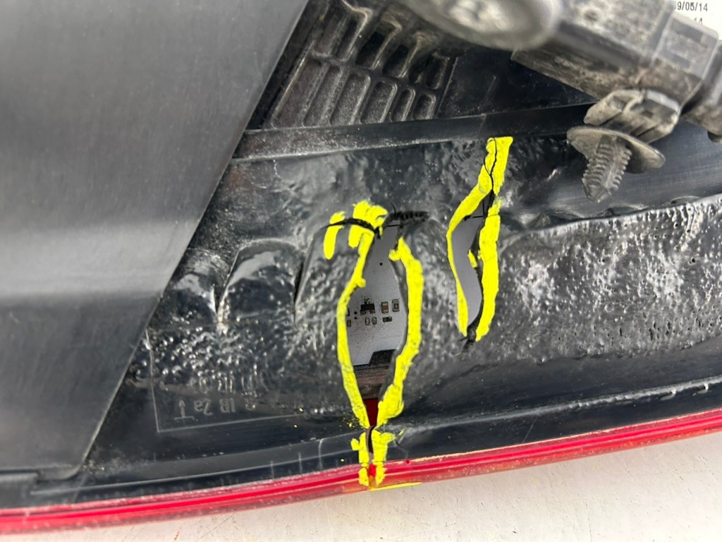 OEM|AS-IS| 2014 - 2018 Audi R8 LED Tail Light FOR PARTS (Left/Driver)