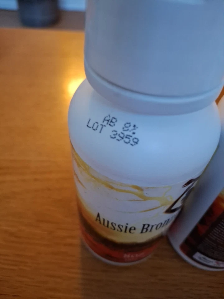 Tampa Bay Tan Aussie Bronce Oscuro SprayTan 8oz Cada uno - 8% 10% 12% con Limpiador Foto 2 de 4