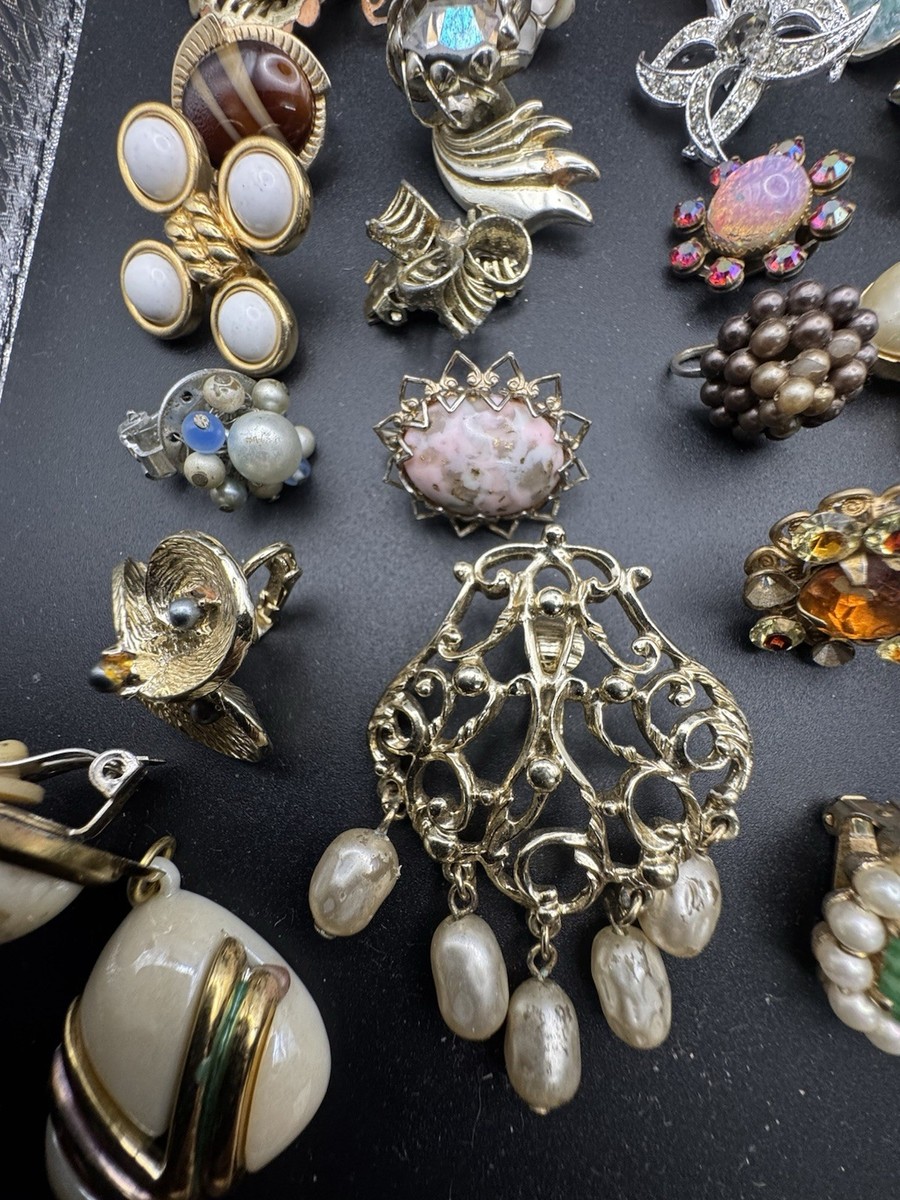 VINTAGE Single Clipon 65 Earrings,Sarah Cov,login, Monet,Emons,Capri ,Marvella View 3