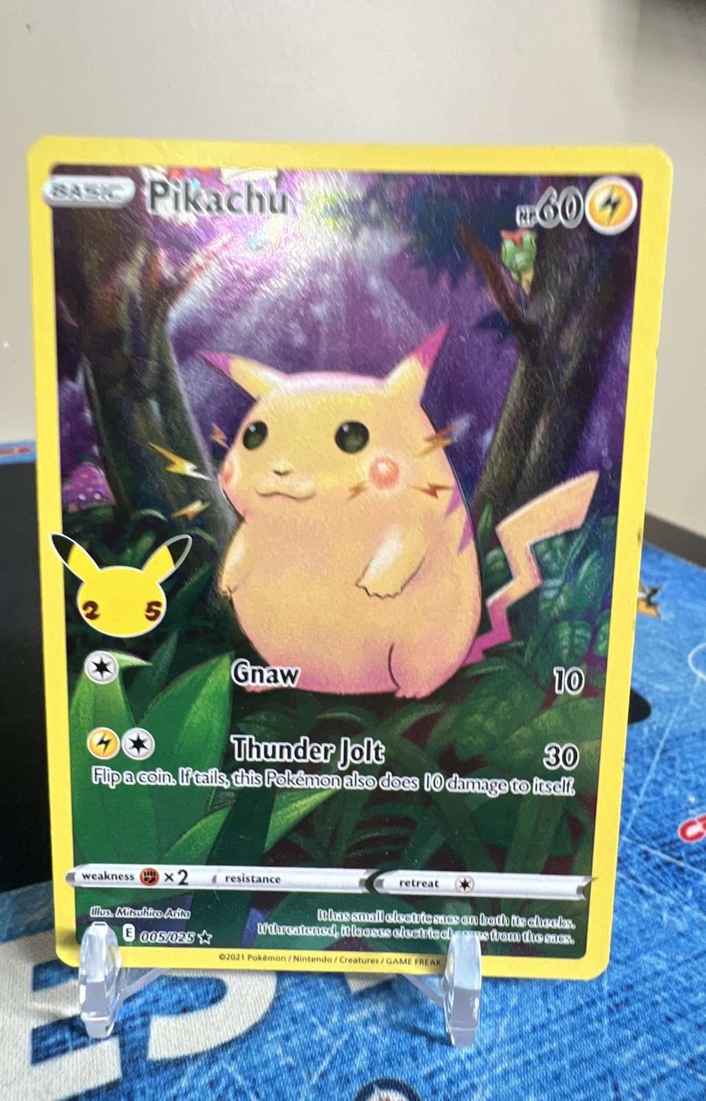 Pikachu 005/025 Celebrations Holo