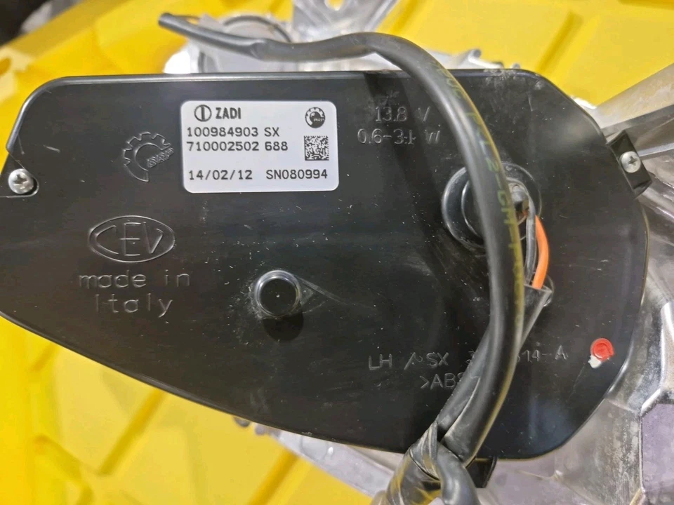 10-19  Can Am Spyder RT-S SE6 Rear Left Taillight Tail Brake Light Lamp Lens - Image 3 of 4